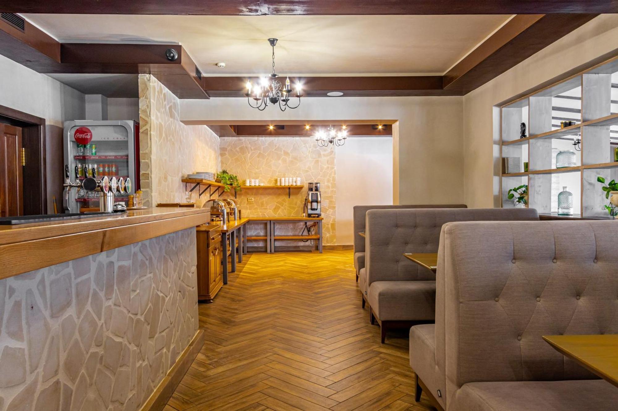 La Кrechunu Hotel Boekovel Buitenkant foto