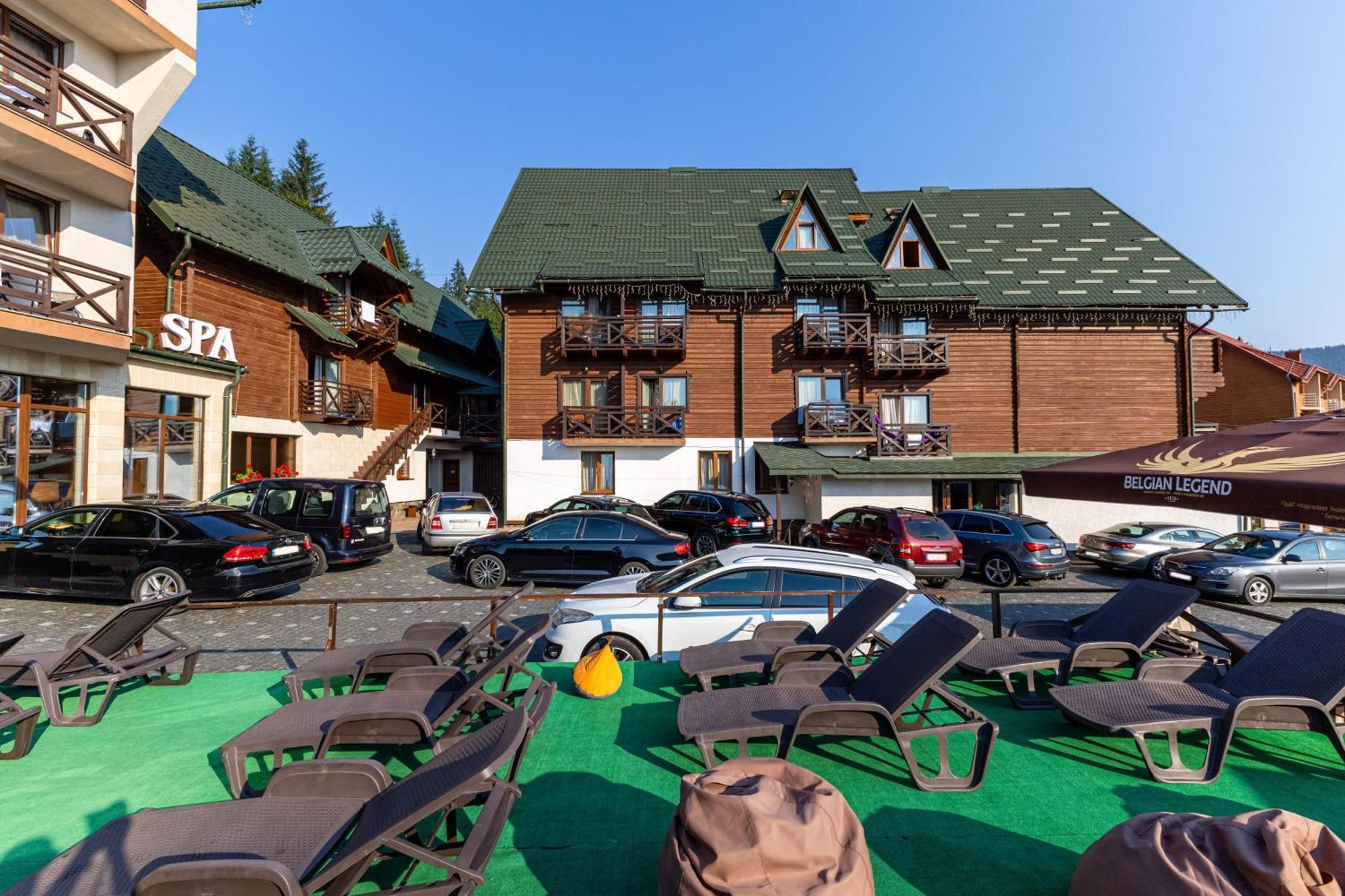 La Кrechunu Hotel Boekovel Buitenkant foto