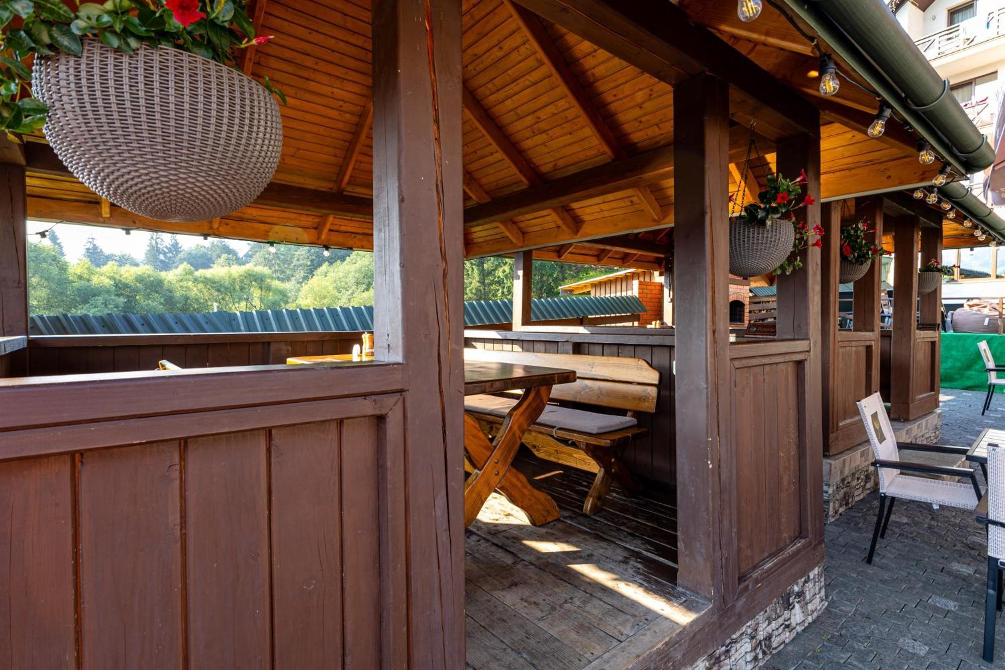 La Кrechunu Hotel Boekovel Buitenkant foto